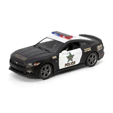 Модель полицейского автомобиля Ford Mustang GT 2015