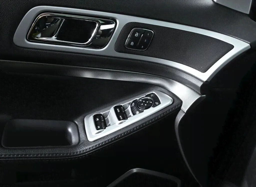 Ford Explorer 5-0