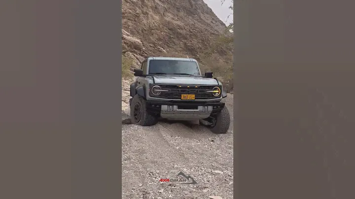 Testing Bronco Raptor in 4H without diff lock, suspension can help 👌🏼