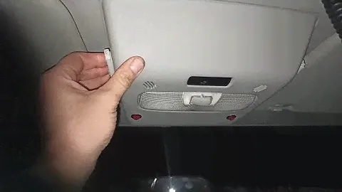 Как снять корпус освещения переднего солона на Форд Транзит 20 год. Ford Transit 20's.