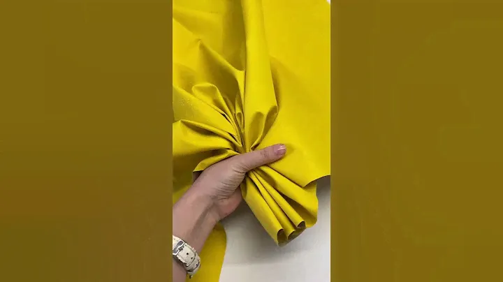 Хмурую осень развеет солнечный тренч на мембране от TOM FORD  1450₽/м