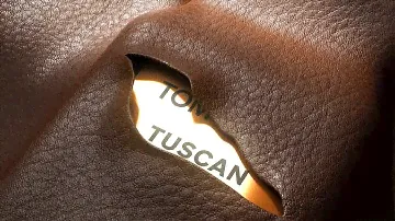 Tom Ford's Tuscan Leather: The Private Blend (COMMERCIAL) #blender #3danimation