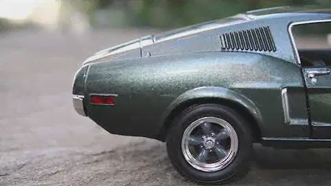 Ford Mustang "Bullitt" Greenlight 1/24